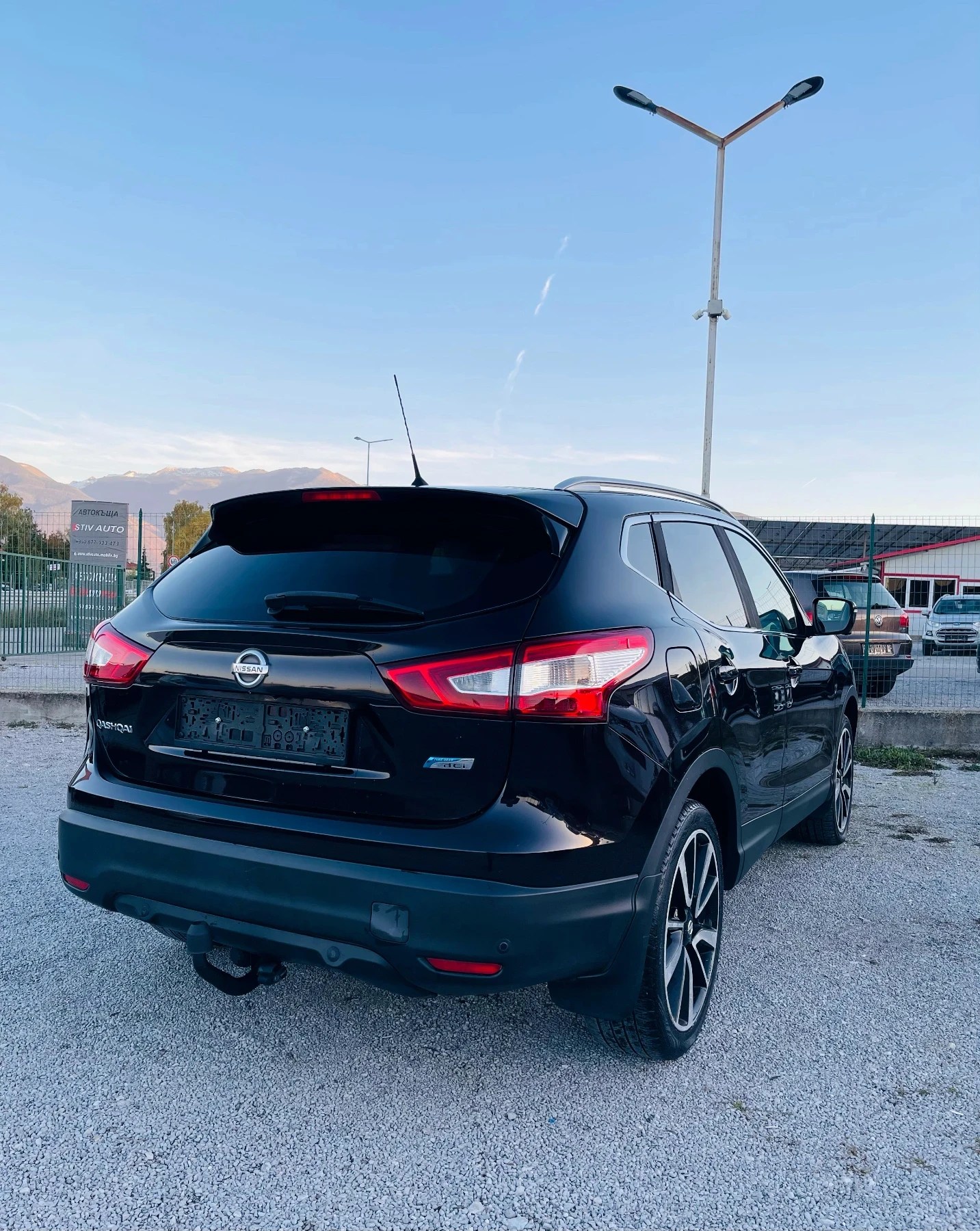 Nissan Qashqai 1.6 dci Кожа* Панорама* Камера 360* Сервиз книжка - изображение 5