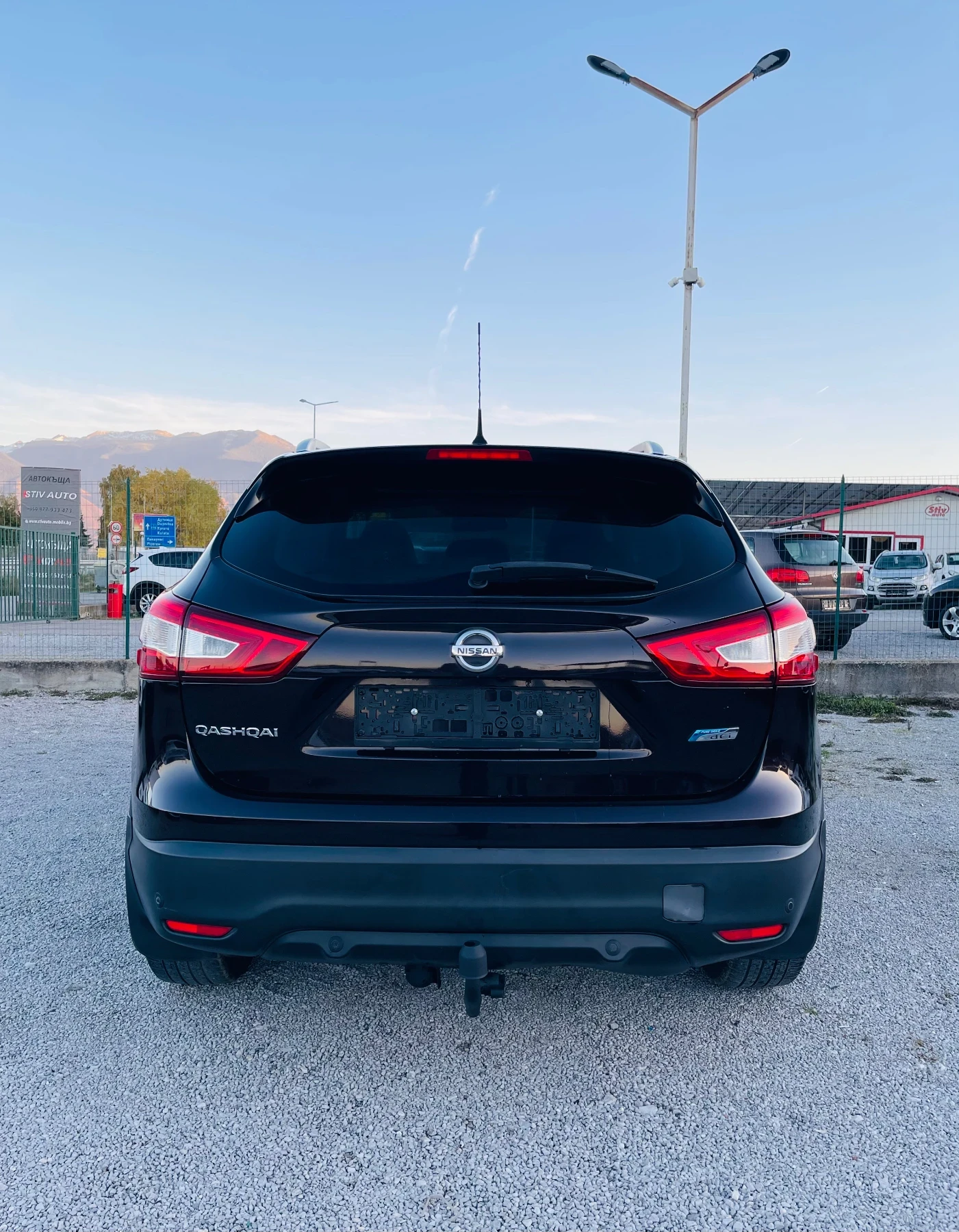 Nissan Qashqai 1.6 dci Кожа* Панорама* Камера 360* Сервиз книжка - изображение 6