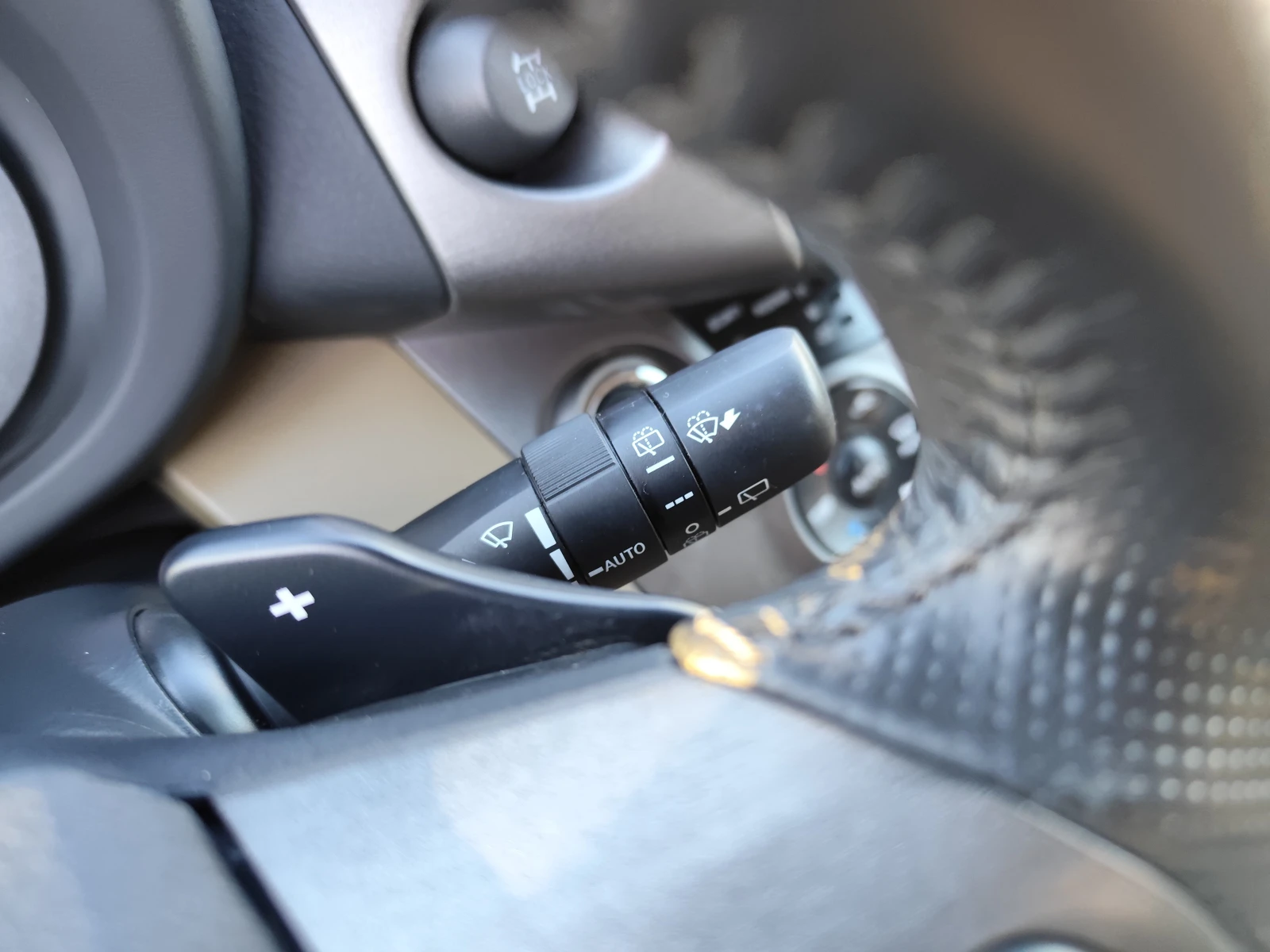 Toyota Rav4 2.2D* CROSSOVER* 4X4* АВТОМАТИК* EURO5A*  - изображение 10