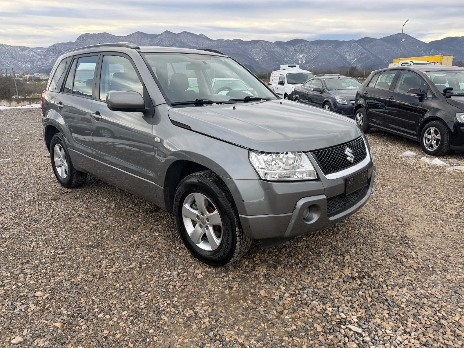 Suzuki Grand vitara 2.0i-ГАЗ-140PS-АВТОМАТ-4Х4 - изображение 3