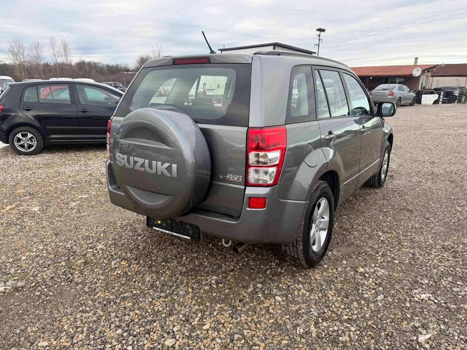 Suzuki Grand vitara 2.0i-ГАЗ-140PS-АВТОМАТ-4Х4 - изображение 5