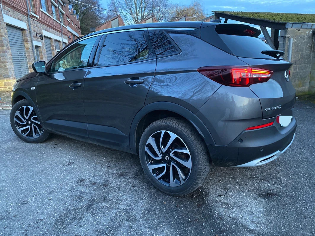Opel Grandland 1.5 Design Line, снимка 4 - Автомобили и джипове - 53823713