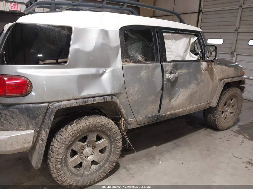 Toyota Fj cruiser 4l, снимка 6 - Автомобили и джипове - 53941333