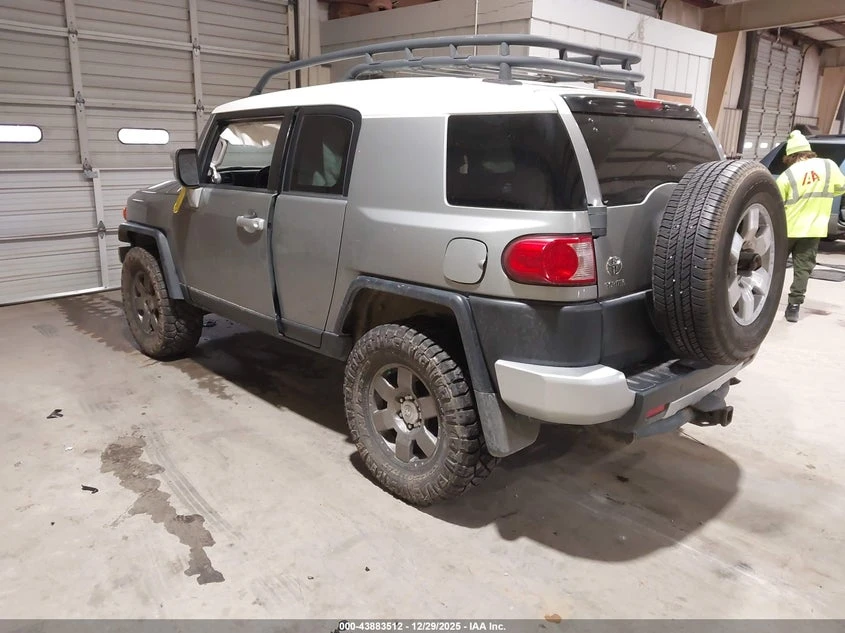 Toyota Fj cruiser 4l, снимка 3 - Автомобили и джипове - 53941333