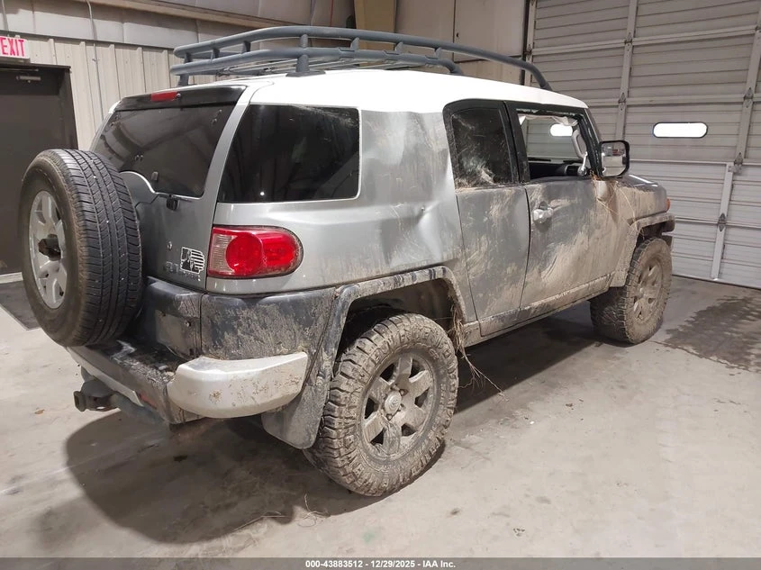 Toyota Fj cruiser 4l, снимка 4 - Автомобили и джипове - 53941333