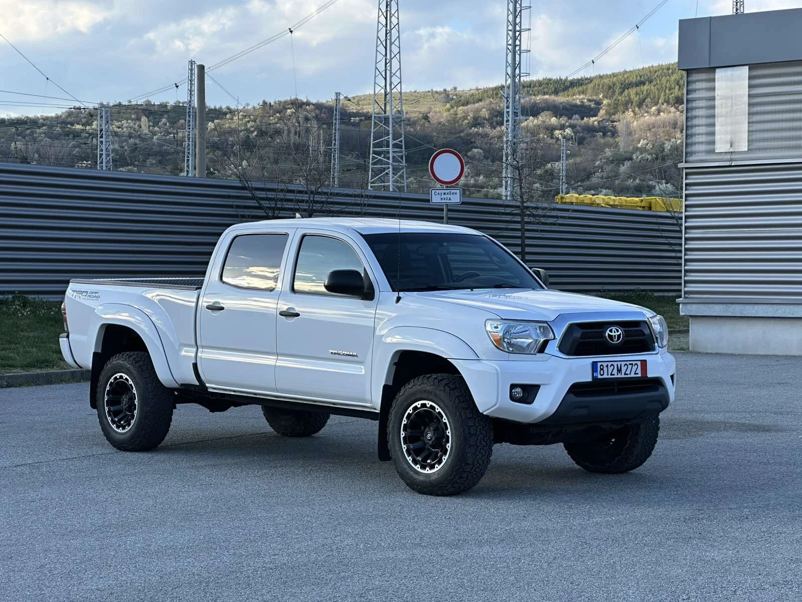 Toyota Tacoma V6 4.0, снимка 3 - Автомобили и джипове - 54159604