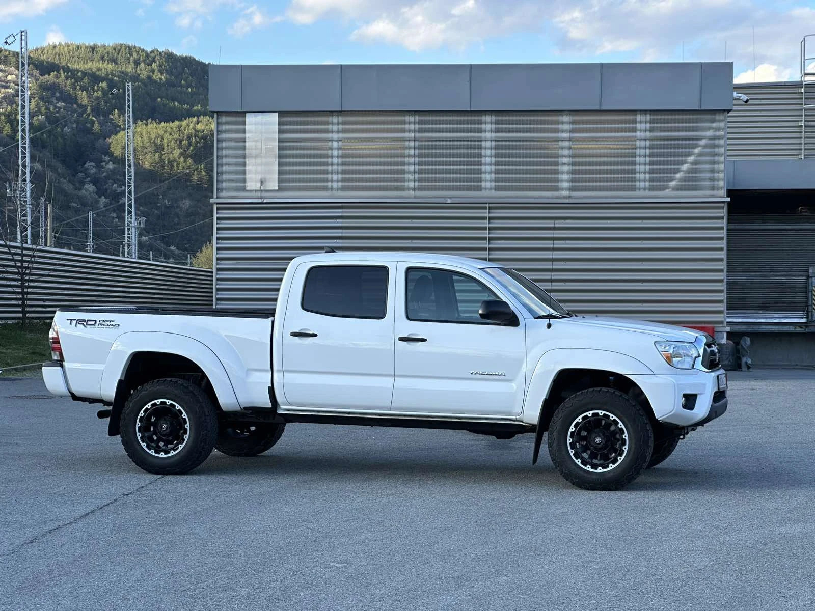 Toyota Tacoma V6 4.0, снимка 4 - Автомобили и джипове - 54159604