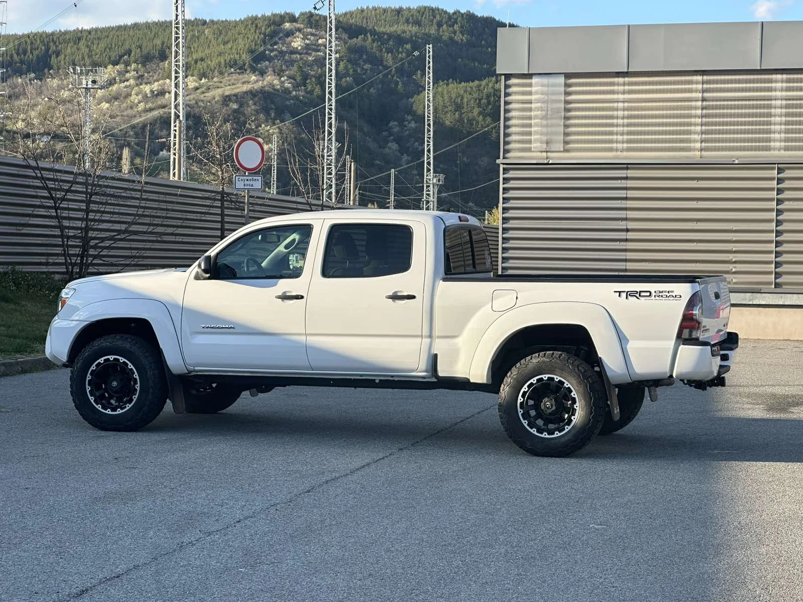 Toyota Tacoma V6 4.0, снимка 7 - Автомобили и джипове - 54159604