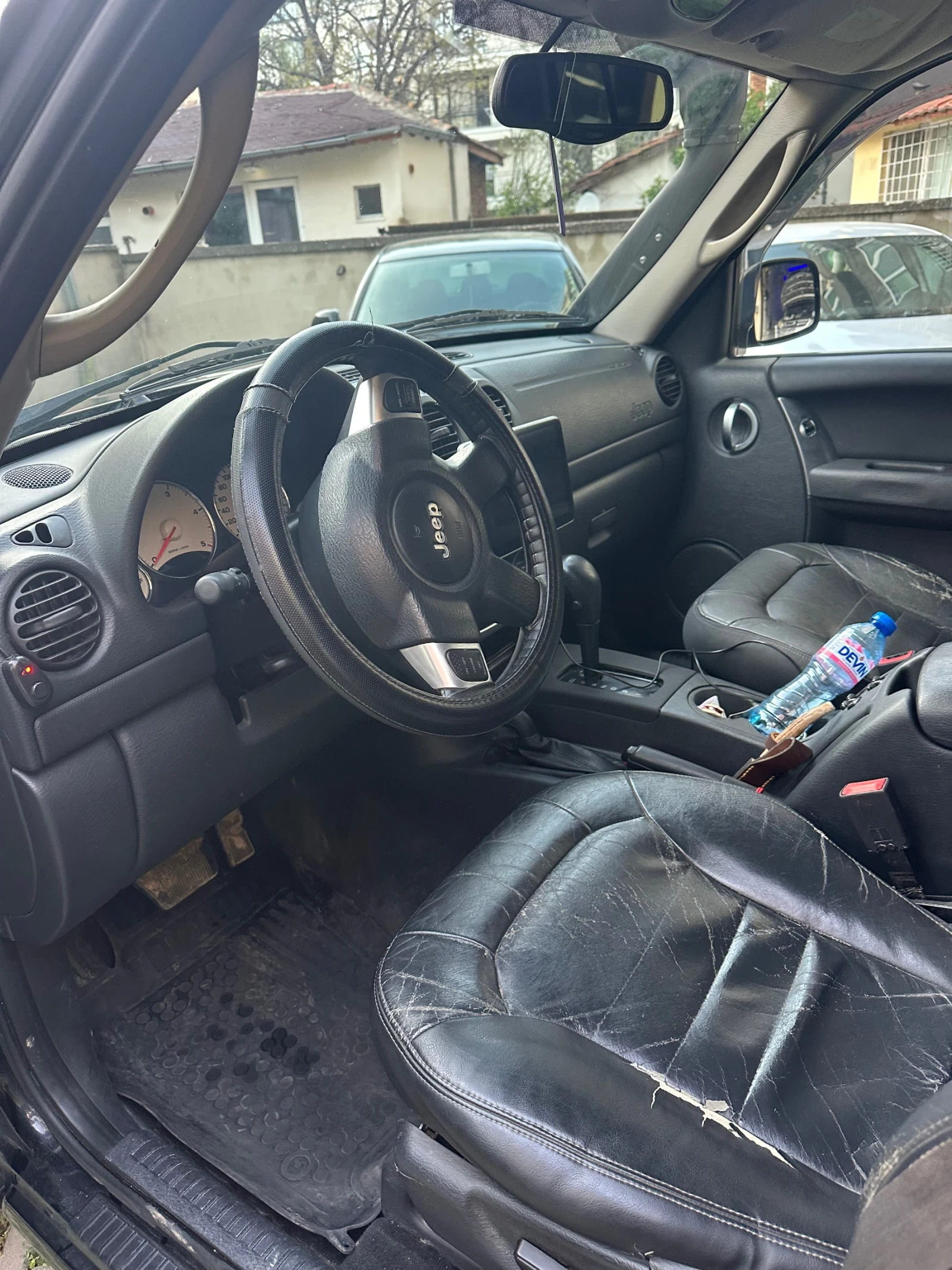 Jeep Cherokee 2.8 crd, снимка 5 - Автомобили и джипове - 54230110