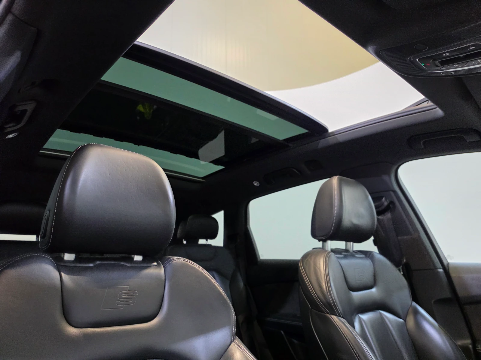 Audi Q7 E-tron Diesel Quattro S-Line Aut. Pano LED Head Up, снимка 11 - Автомобили и джипове - 55135199