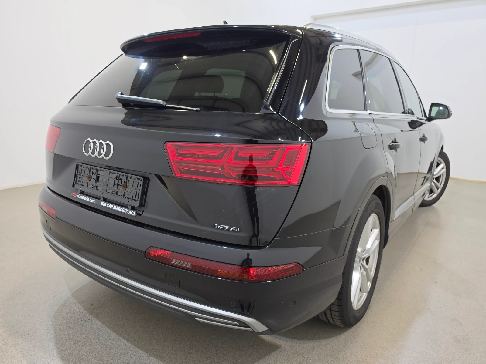 Audi Q7 E-tron Diesel Quattro S-Line Aut. Pano LED Head Up, снимка 4 - Автомобили и джипове - 55135199