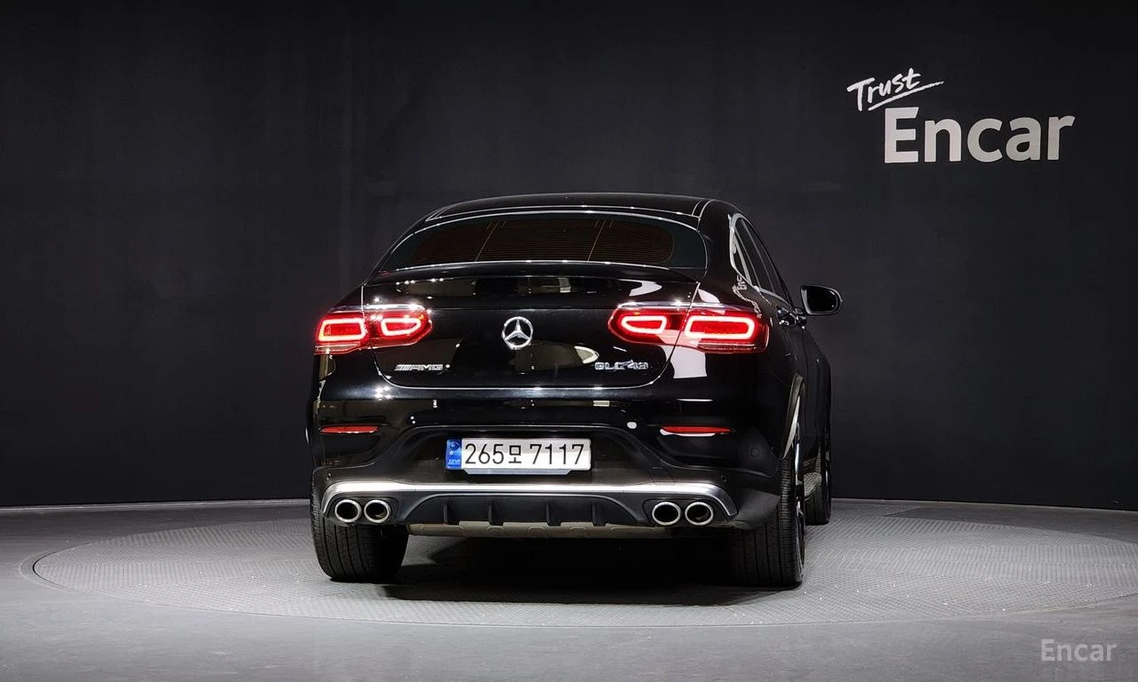 Mercedes-Benz GLC 43 AMG COUPE* BURMESTER* ОБДУХВАНЕ* ДИСТРОНИК* ХЕДЪП* , снимка 4 - Автомобили и джипове - 55209625