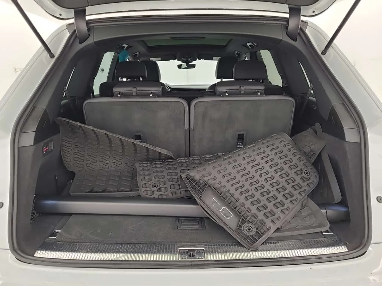 Audi Q7 * PROGRESSIV * CARFAX * От VW * , снимка 14 - Автомобили и джипове - 55690127