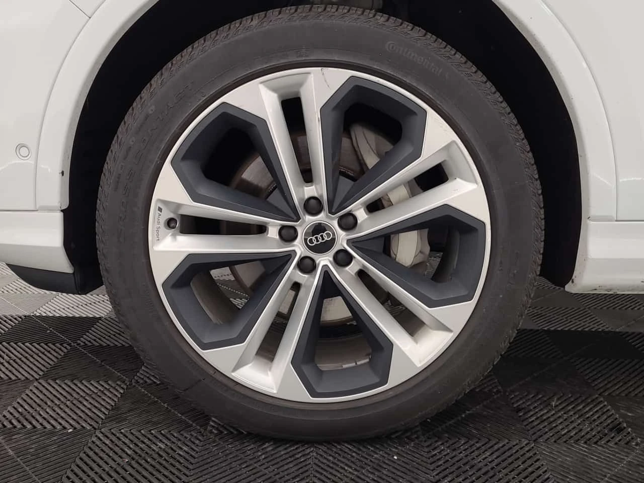 Audi Q7 * PROGRESSIV * CARFAX * От VW * , снимка 15 - Автомобили и джипове - 55690127