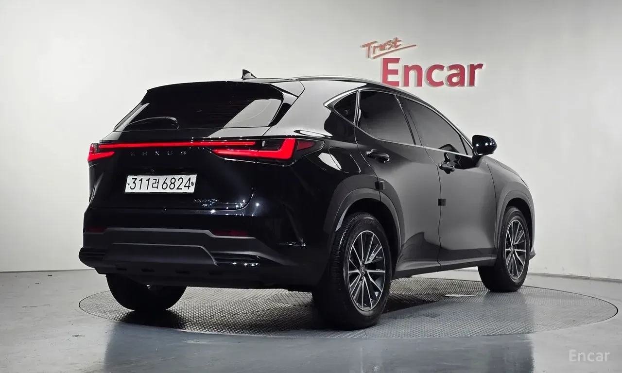 Lexus NX 450 HYBRID* PREMIUM* ОБДУХВАНЕ* ДИСТРОНИК* 360КАМЕРА* , снимка 2 - Автомобили и джипове - 55818607