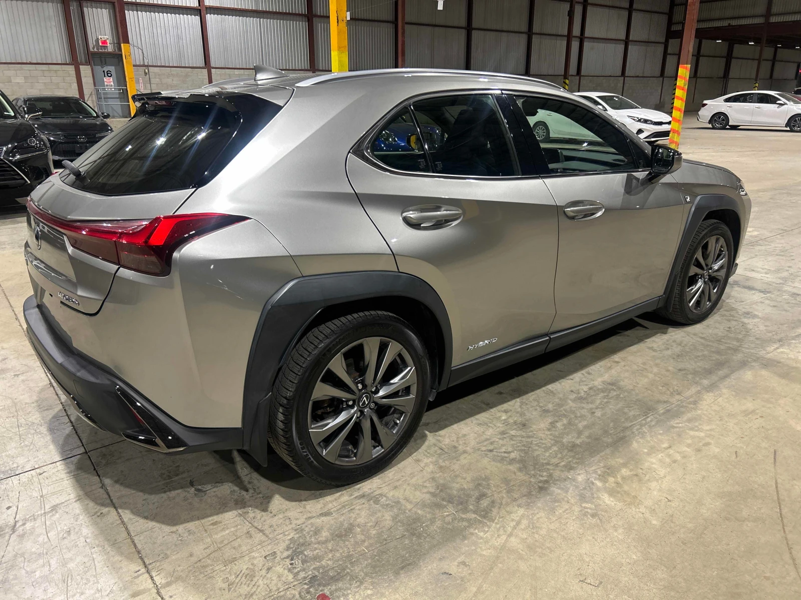 Lexus UX * 250h * CARFAX * ���� �� �� | Mobile.bg � ����������� 3