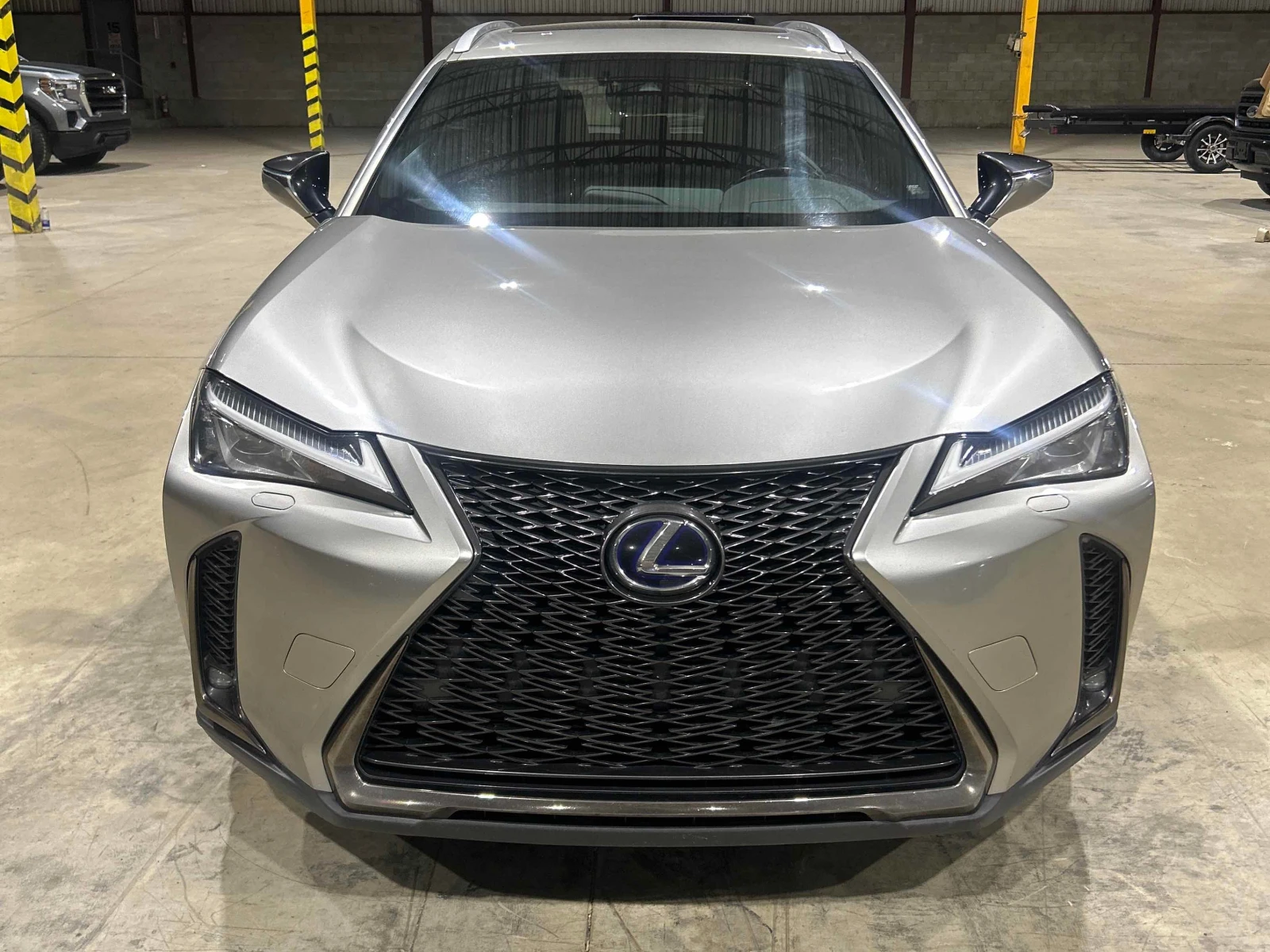 Lexus UX * 250h * CARFAX * ���� �� �� | Mobile.bg � ����������� 4