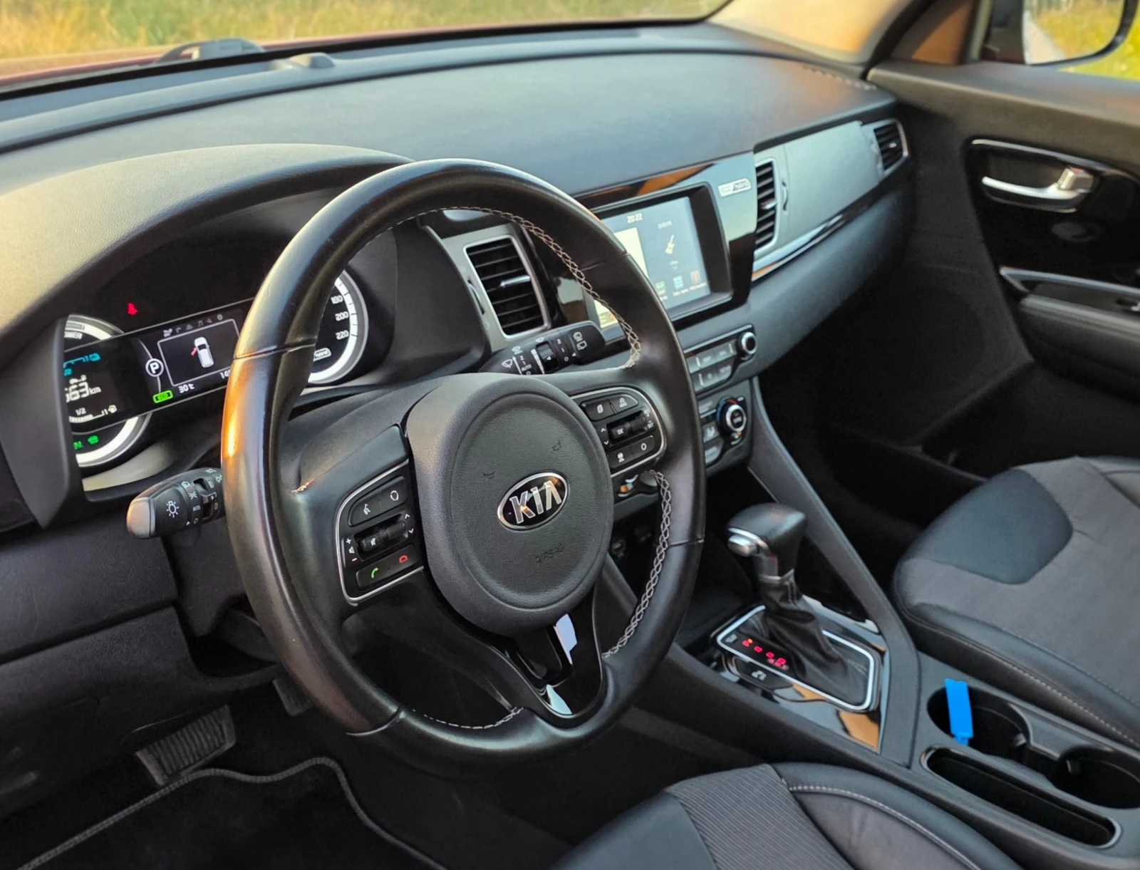 Kia Niro 1.6GDI/HYBRID/CAMERA/NAVI/LED/, снимка 7 - Автомобили и джипове - 55982328