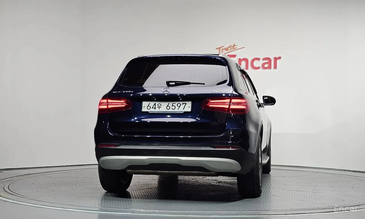 Mercedes-Benz GLC 350e| ПАМЕТ| 360| BURMESTER| DIS| HUD| , снимка 4 - Автомобили и джипове - 56115408