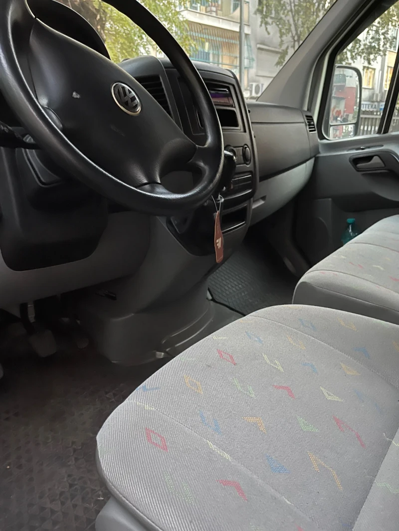 VW Crafter, снимка 13 - Бусове и автобуси - 47819141