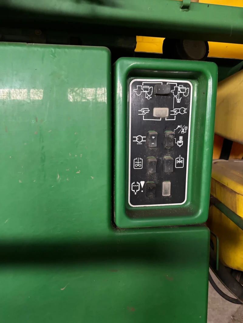 Самоходна пръскачка Друга марка John Deere R 5430i 36m. GPS-AUTOTRACK-BOOMTRACK-, снимка 7 - Селскостопанска техника - 52683189