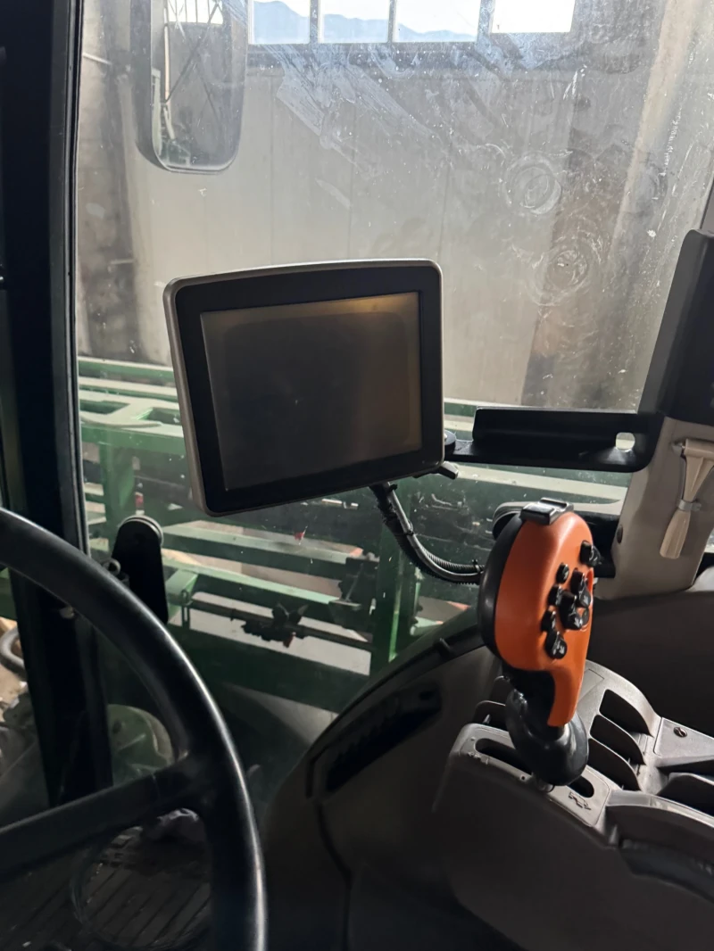 Самоходна пръскачка Друга марка John Deere R 5430i 36m. GPS-AUTOTRACK-BOOMTRACK-, снимка 12 - Селскостопанска техника - 52683189