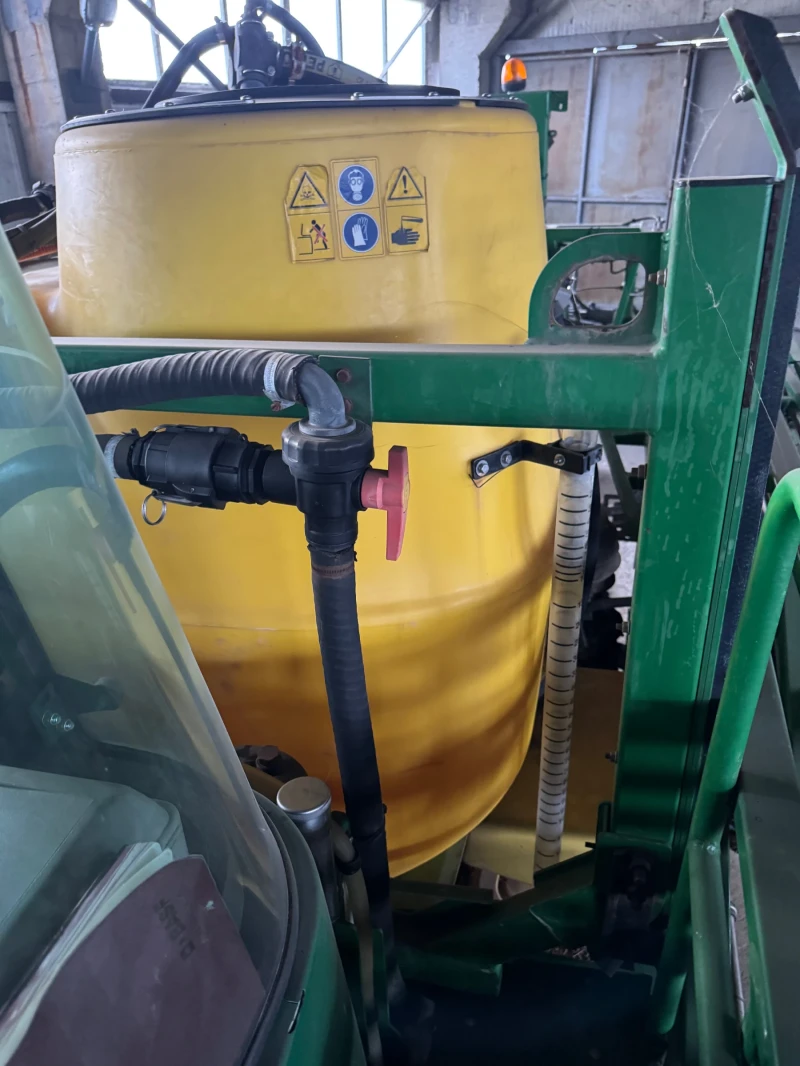 Самоходна пръскачка Друга марка John Deere R 5430i 36m. GPS-AUTOTRACK-BOOMTRACK-, снимка 15 - Селскостопанска техника - 52683189
