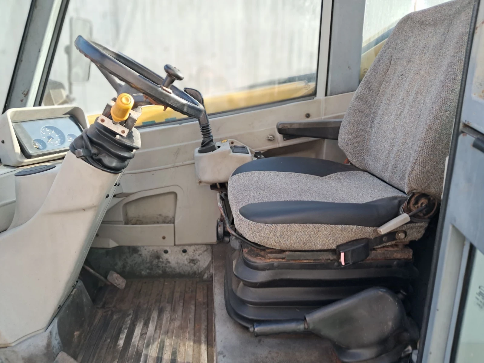 Телескопичен товарач Claas Ranger 965 - изображение 6