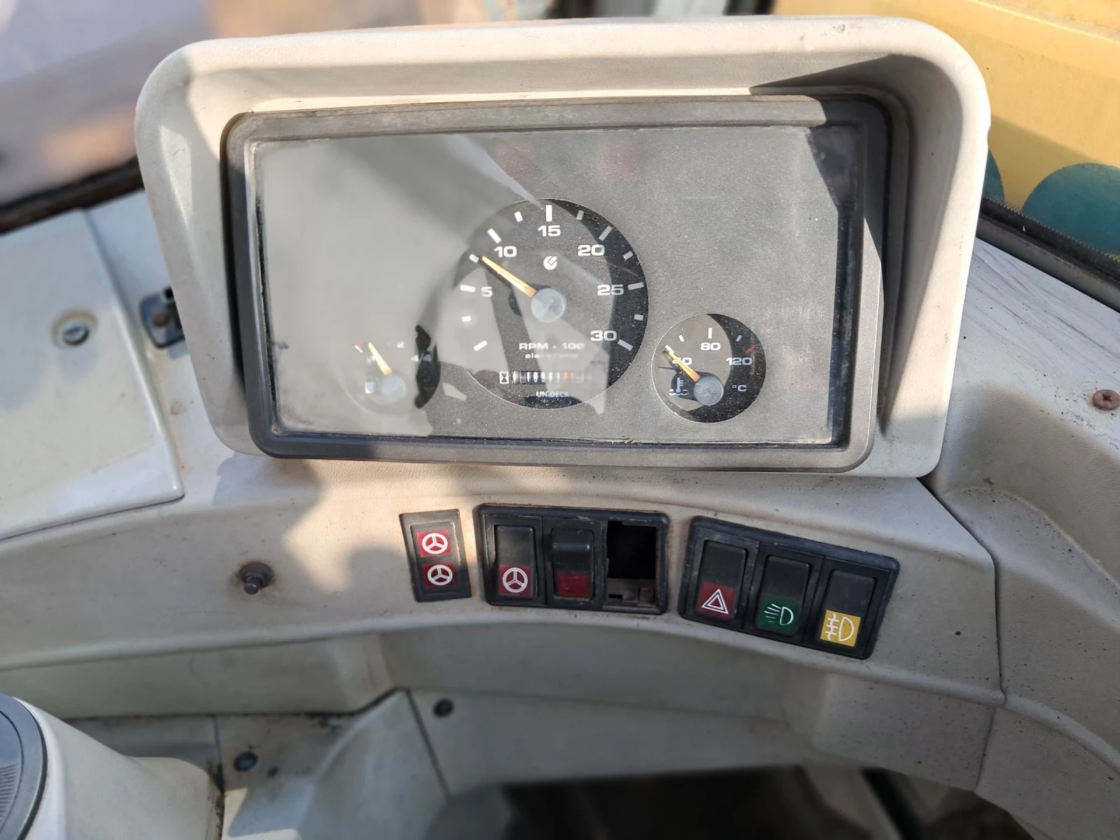 Телескопичен товарач Claas Ranger 965 - изображение 5