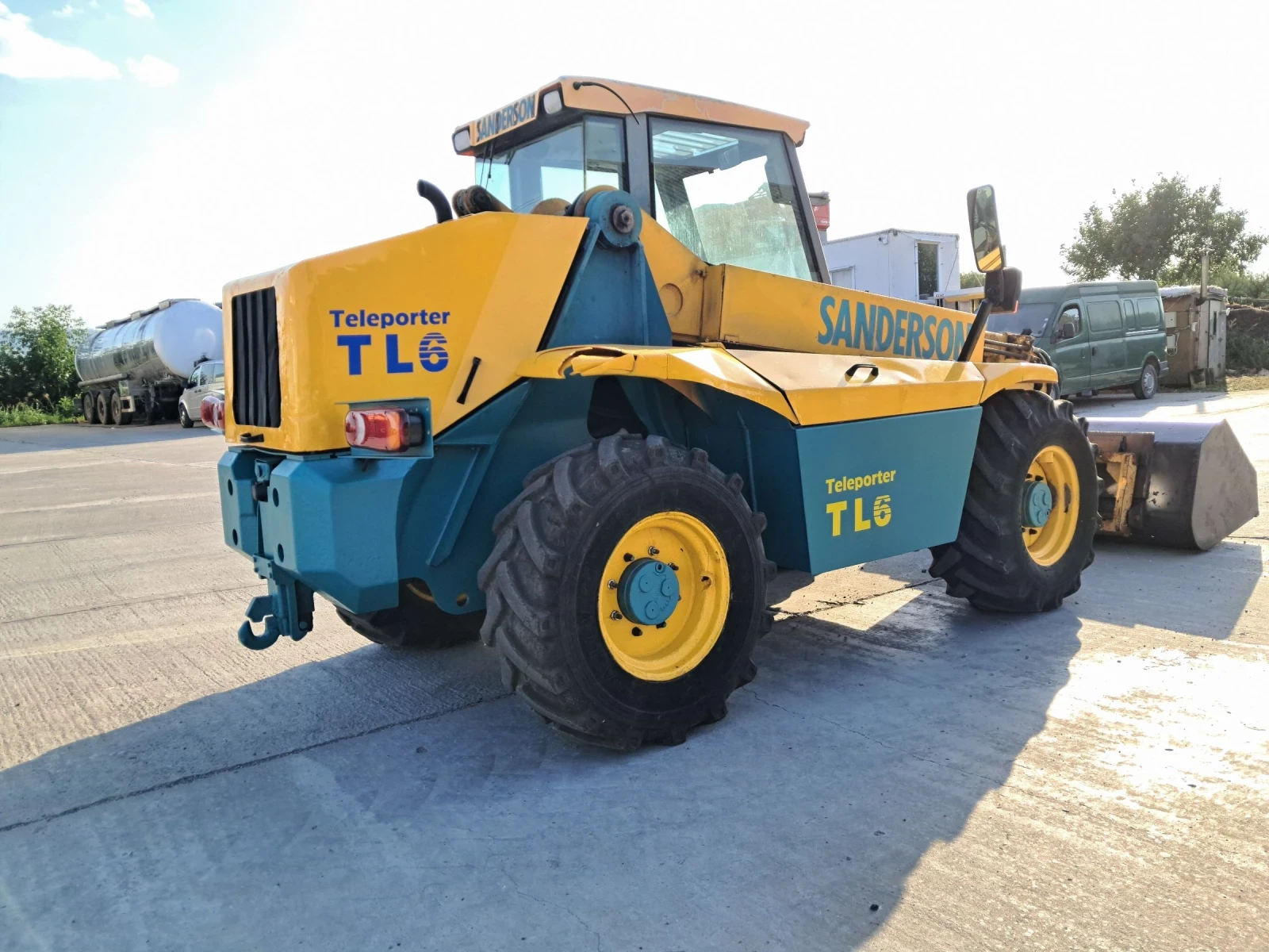 Телескопичен товарач Claas Ranger 965 - изображение 2