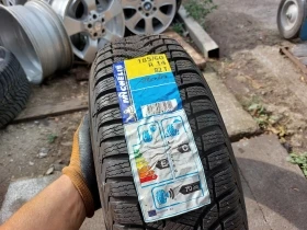 Гуми Зимни 185/65R14, снимка 1 - Гуми и джанти - 37920004