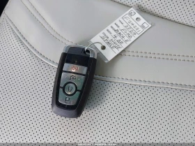 Ford Mustang Mach-E Premium, снимка 11