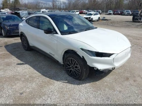 Ford Mustang Mach-E Premium, снимка 1