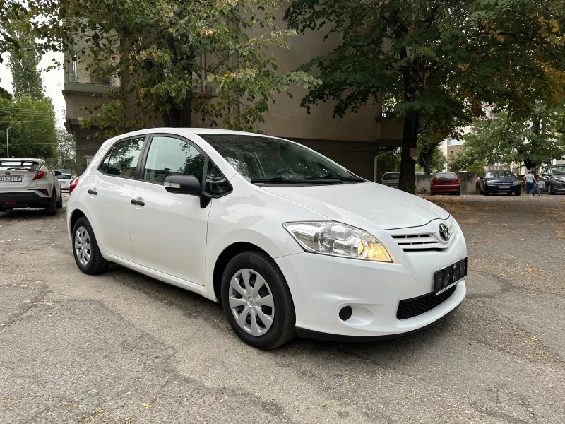 Toyota Auris 1.33 vvt-i Facelift, снимка 1 - Автомобили и джипове - 47197762