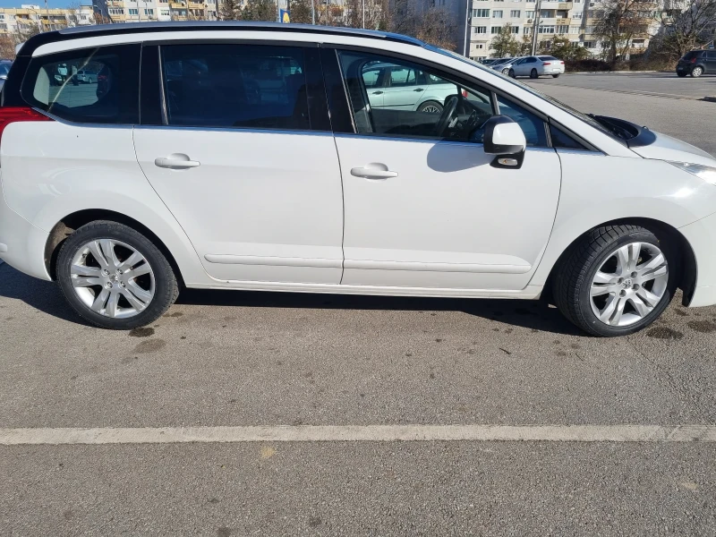 Peugeot 5008, снимка 6 - Автомобили и джипове - 48110731