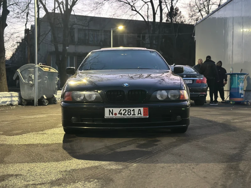 BMW 523 2.3 Газ/Бензин, снимка 3 - Автомобили и джипове - 48751861