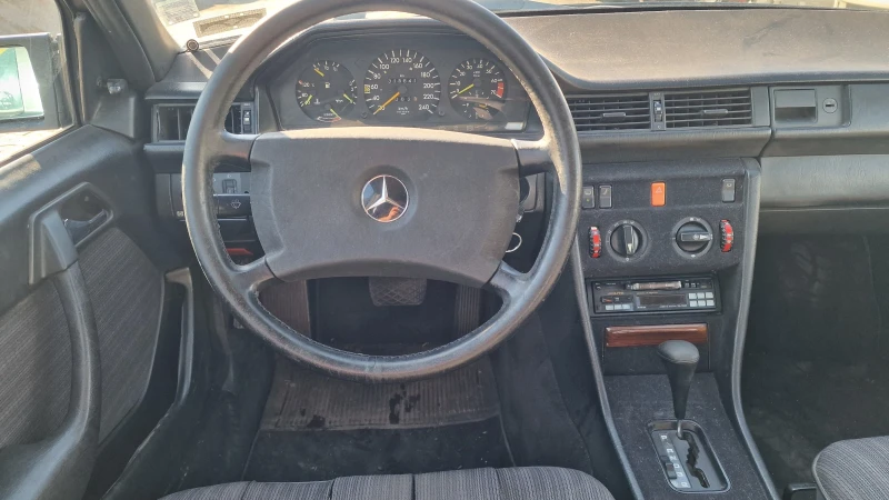 Mercedes-Benz 124 300E 180КС АВТОМАТ, снимка 11 - Автомобили и джипове - 49779042