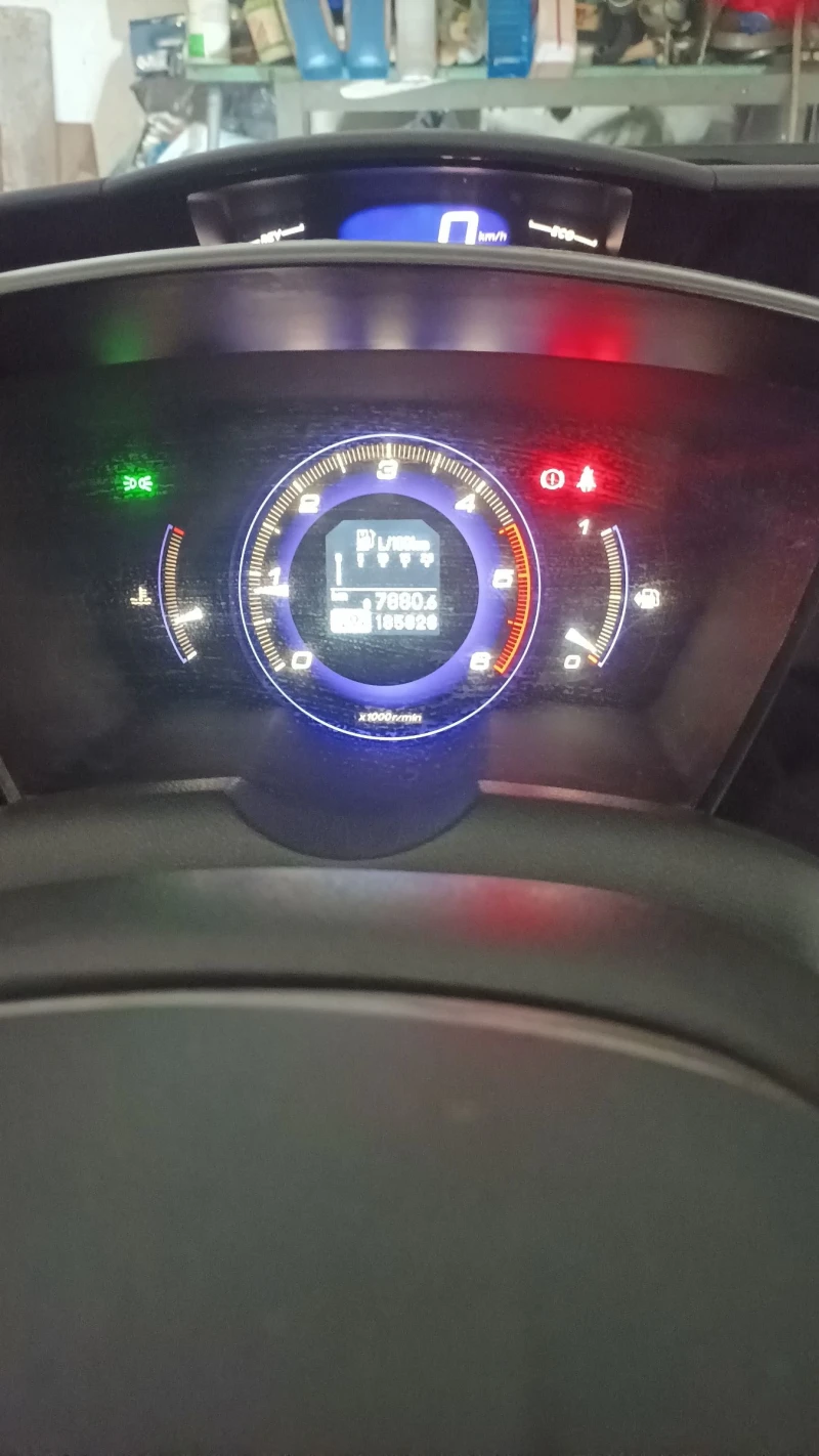 Honda Civic 2.2 CTDI, снимка 13 - Автомобили и джипове - 51763802