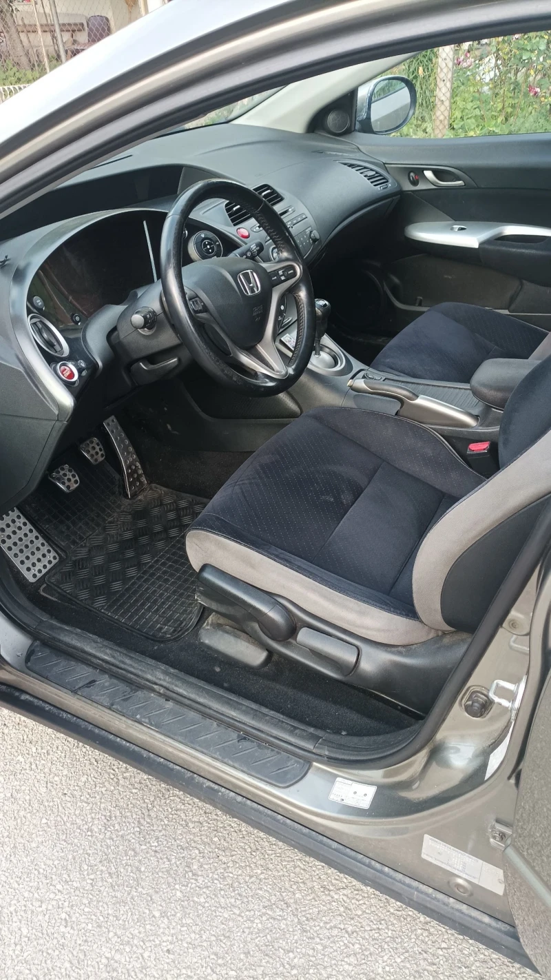 Honda Civic 2.2 CTDI, снимка 8 - Автомобили и джипове - 51763802