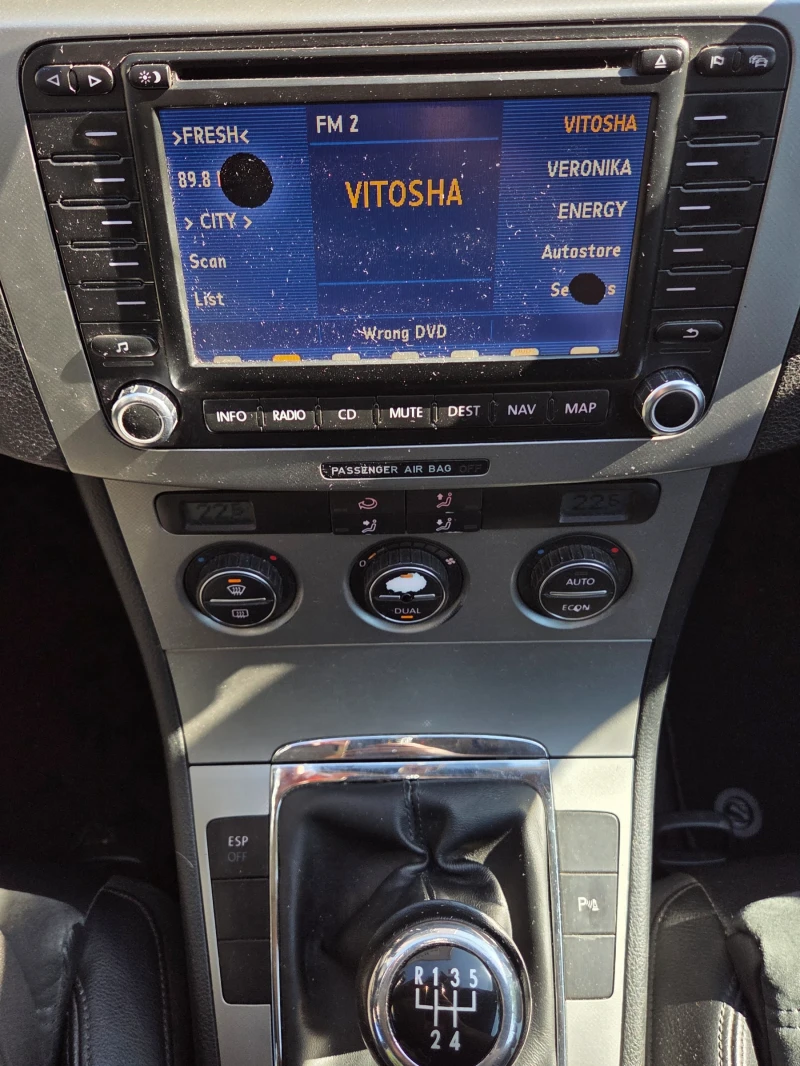 VW Passat 1.9 TDI, снимка 9 - Автомобили и джипове - 52106203