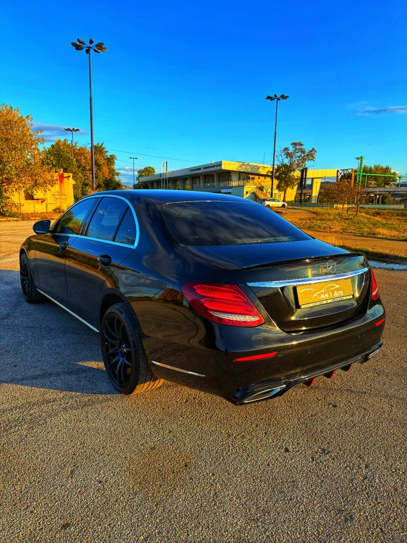 Mercedes-Benz E 220 * FULL AMG* 9G-TRONIC* EXCLUSIVE* DIGITAL* , снимка 7 - Автомобили и джипове - 52191033