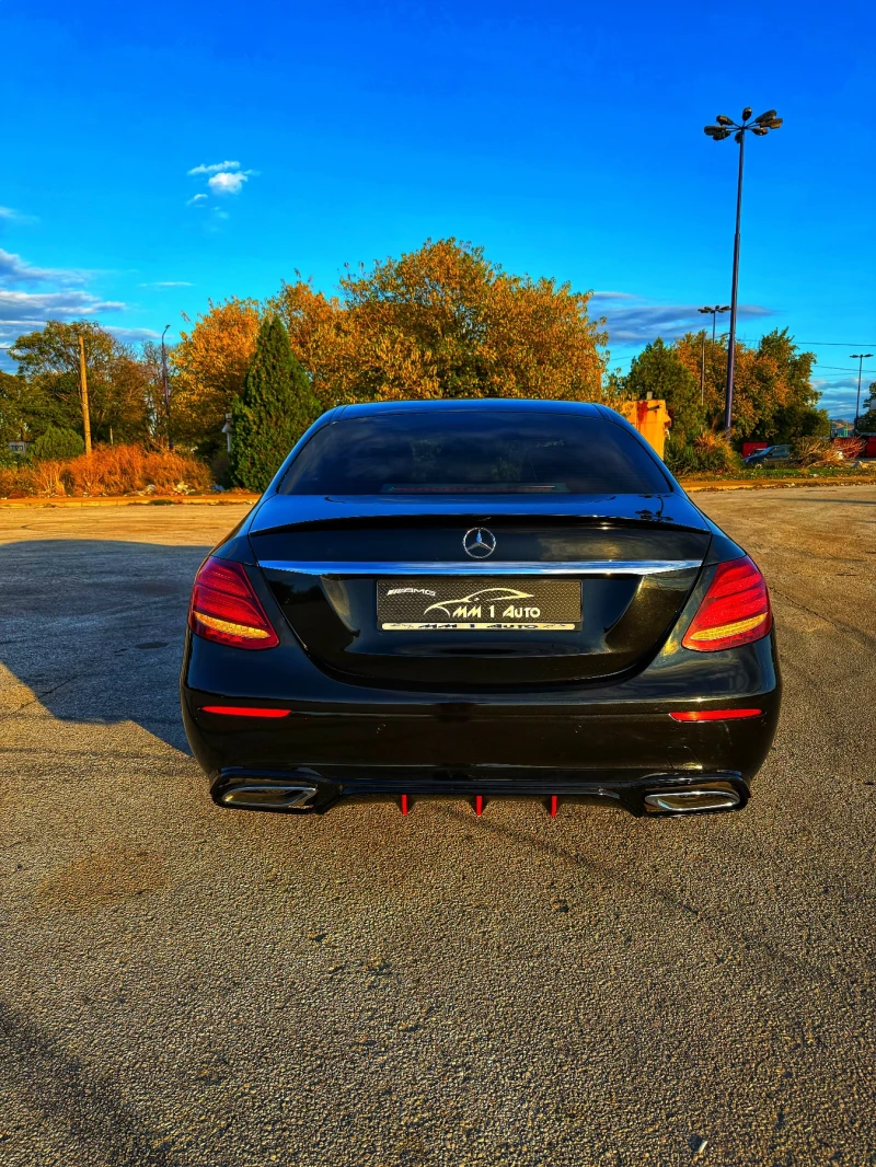 Mercedes-Benz E 220 * FULL AMG* 9G-TRONIC* EXCLUSIVE* DIGITAL* , снимка 6 - Автомобили и джипове - 52191033