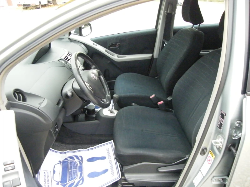 Toyota Yaris 1.4D-4D AVTOMATIK, снимка 8 - Автомобили и джипове - 52148104