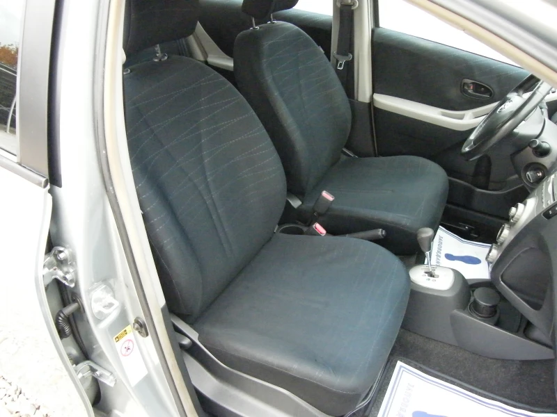 Toyota Yaris 1.4D-4D AVTOMATIK, снимка 15 - Автомобили и джипове - 52148104