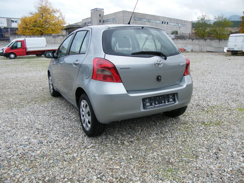 Toyota Yaris 1.4D-4D AVTOMATIK, снимка 5 - Автомобили и джипове - 52148104