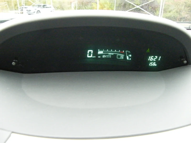 Toyota Yaris 1.4D-4D AVTOMATIK, снимка 9 - Автомобили и джипове - 52148104