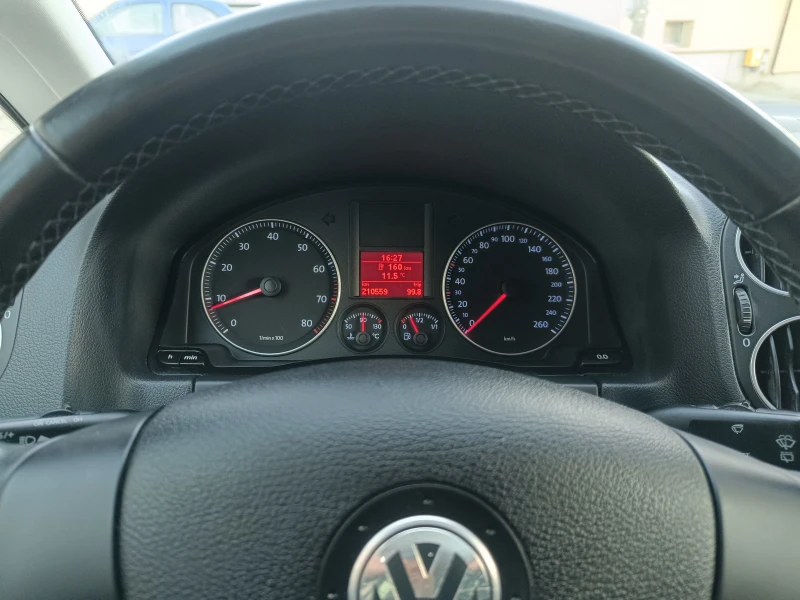 VW Golf Plus 1.6i 102к.с. , снимка 16 - Автомобили и джипове - 52589801