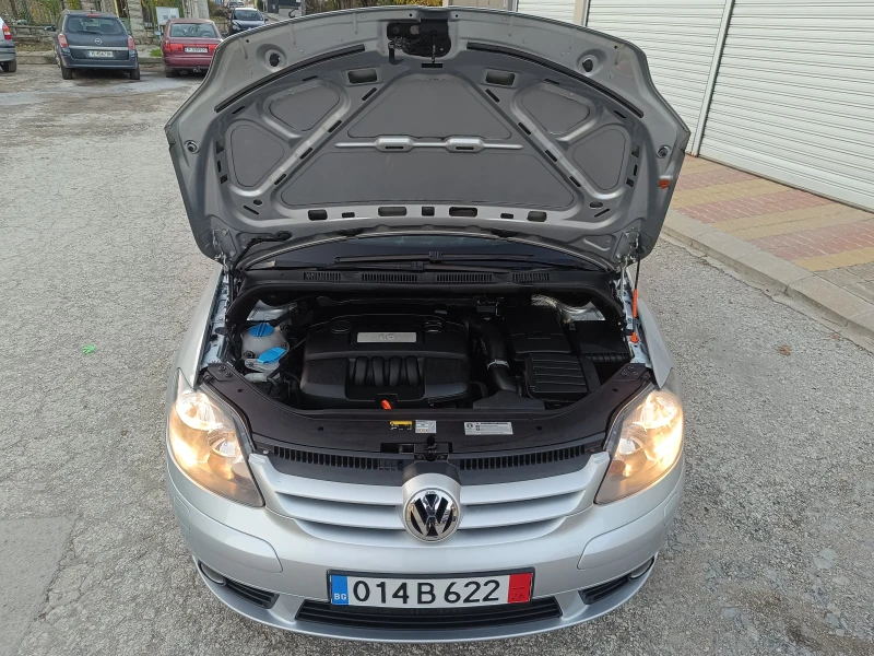VW Golf Plus 1.6i 102к.с. , снимка 14 - Автомобили и джипове - 52589801