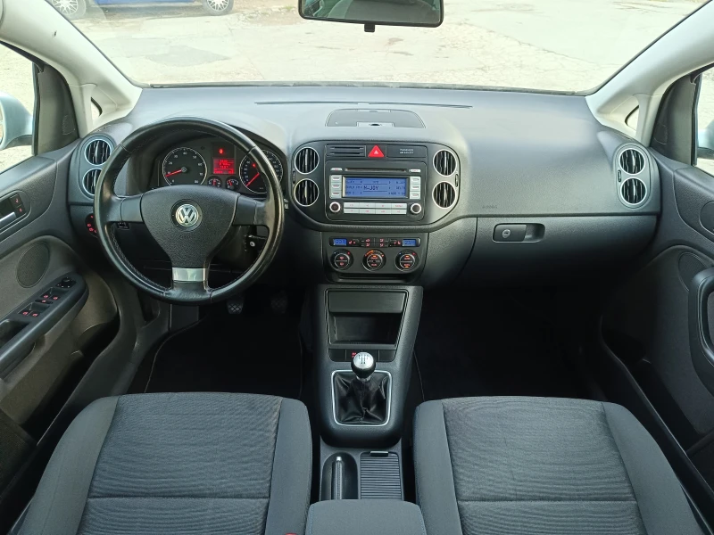 VW Golf Plus 1.6i 102к.с. , снимка 8 - Автомобили и джипове - 52589801