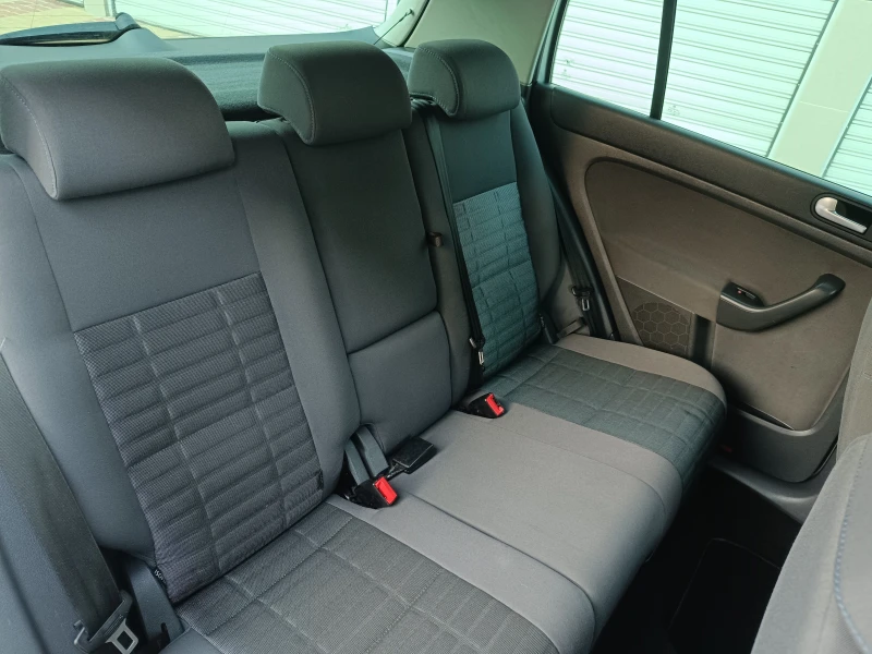 VW Golf Plus 1.6i 102к.с. , снимка 13 - Автомобили и джипове - 52589801